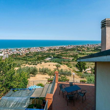Nice Home In Belsito With Wifi Montepagano Екстериор снимка