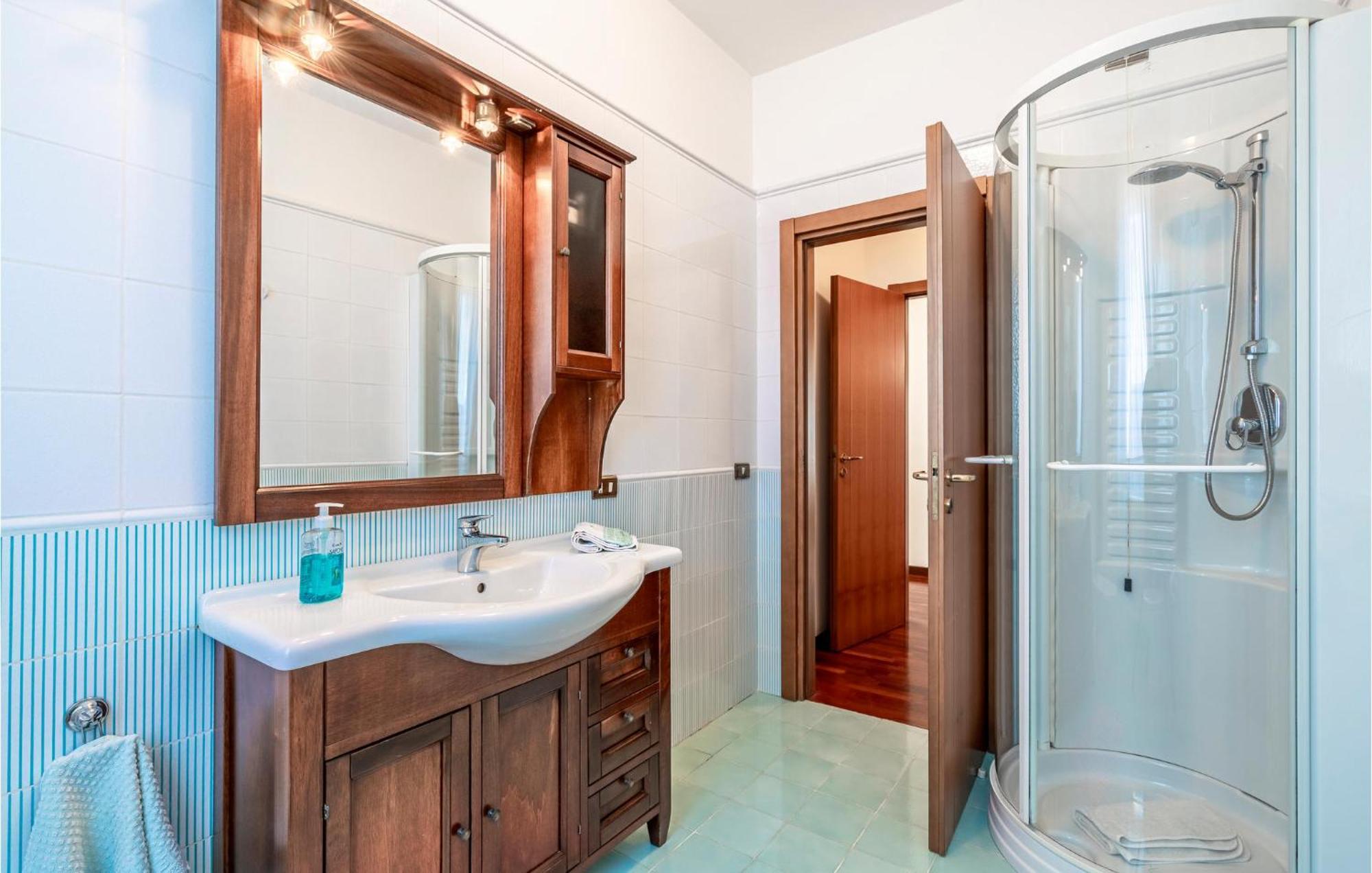 Nice Home In Belsito With Wifi Montepagano Екстериор снимка