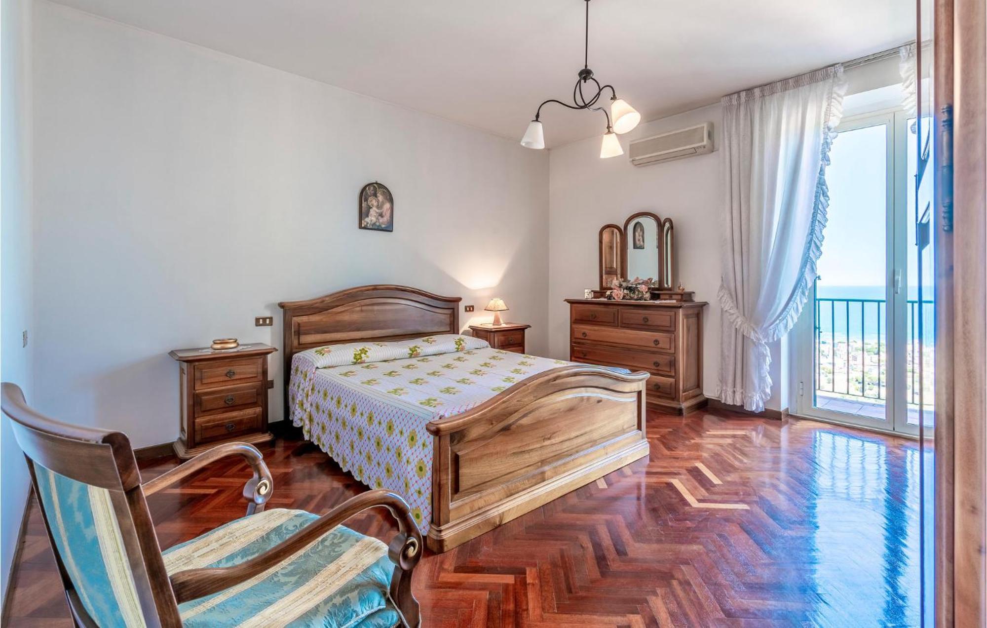 Nice Home In Belsito With Wifi Montepagano Екстериор снимка