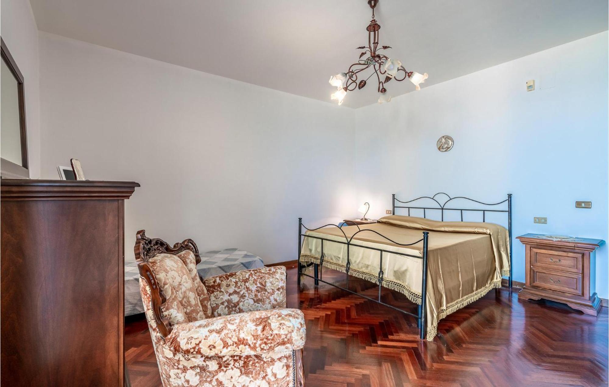 Nice Home In Belsito With Wifi Montepagano Екстериор снимка