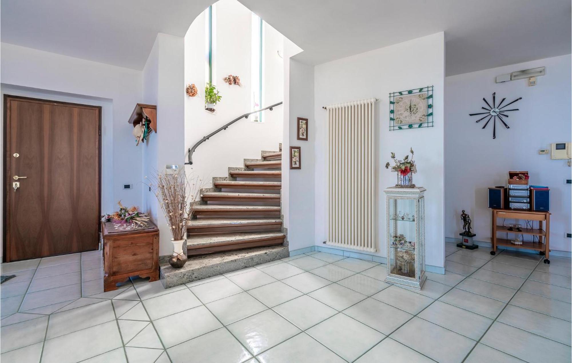 Nice Home In Belsito With Wifi Montepagano Екстериор снимка